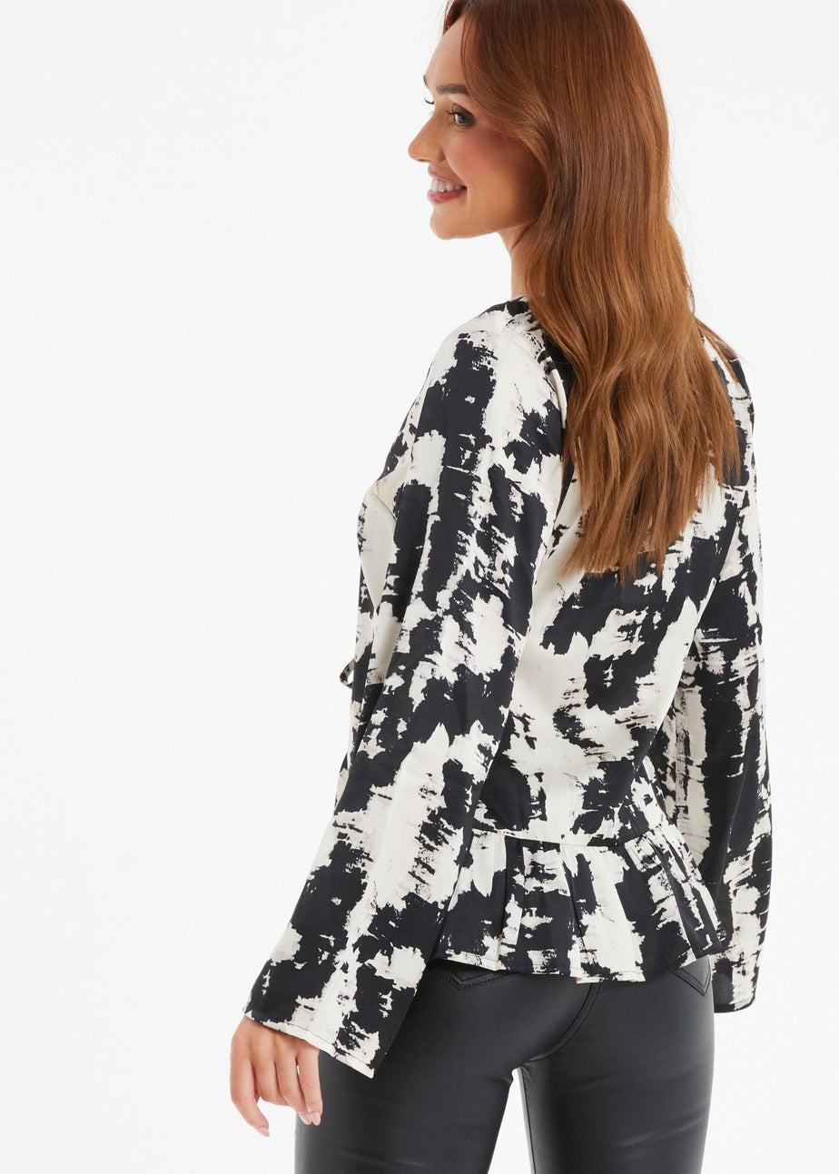 Quiz Black Satin Marble Print Blouse