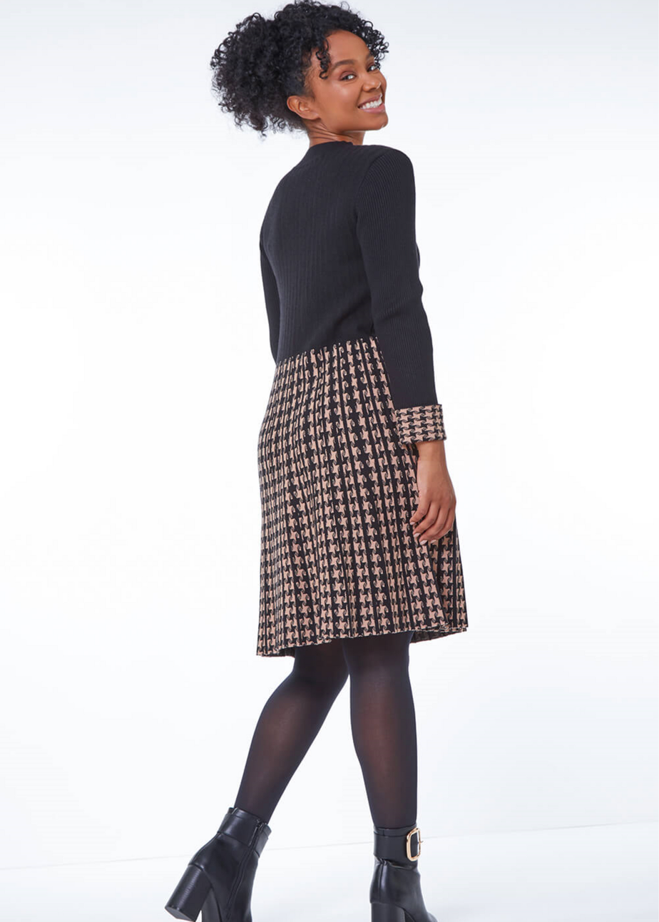 Roman Petite Black Contrast Knitted Jumper Dress