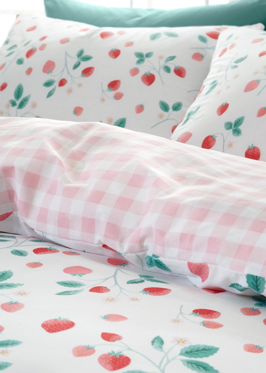 Catherine Lansfield Strawberry Garden Reversible Duvet Cover Set