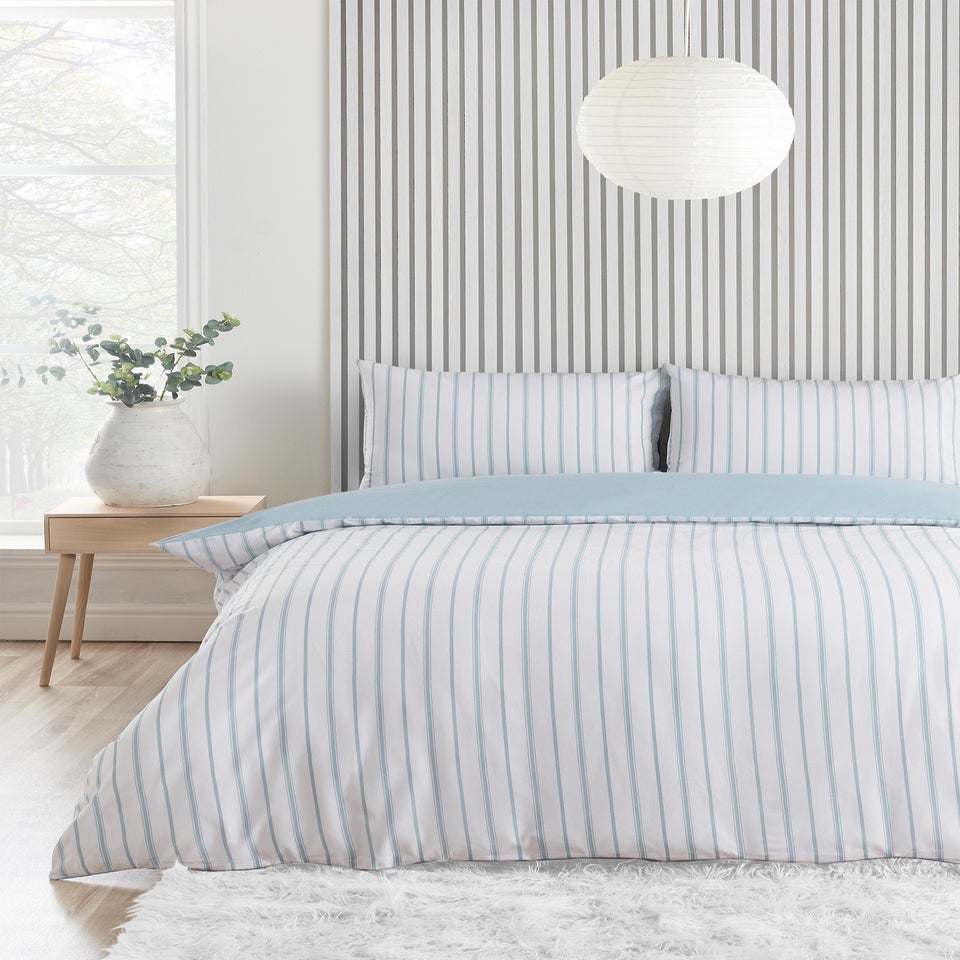 Catherine Lansfield Meadowsweet Floral Reversible Duvet Cover Set Sea Spray Blue