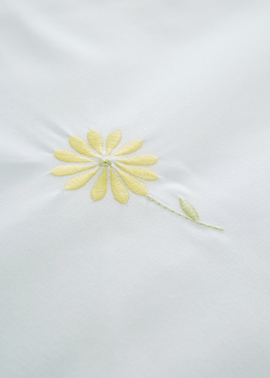 Catherine Lansfield Lorna Embroide Daisy Duvet Cover Set