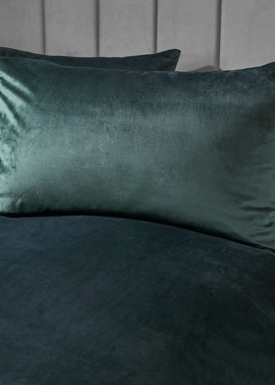 Laurence Llewelyn-Bowen Montrose Velvet Green Duvet Cover Set