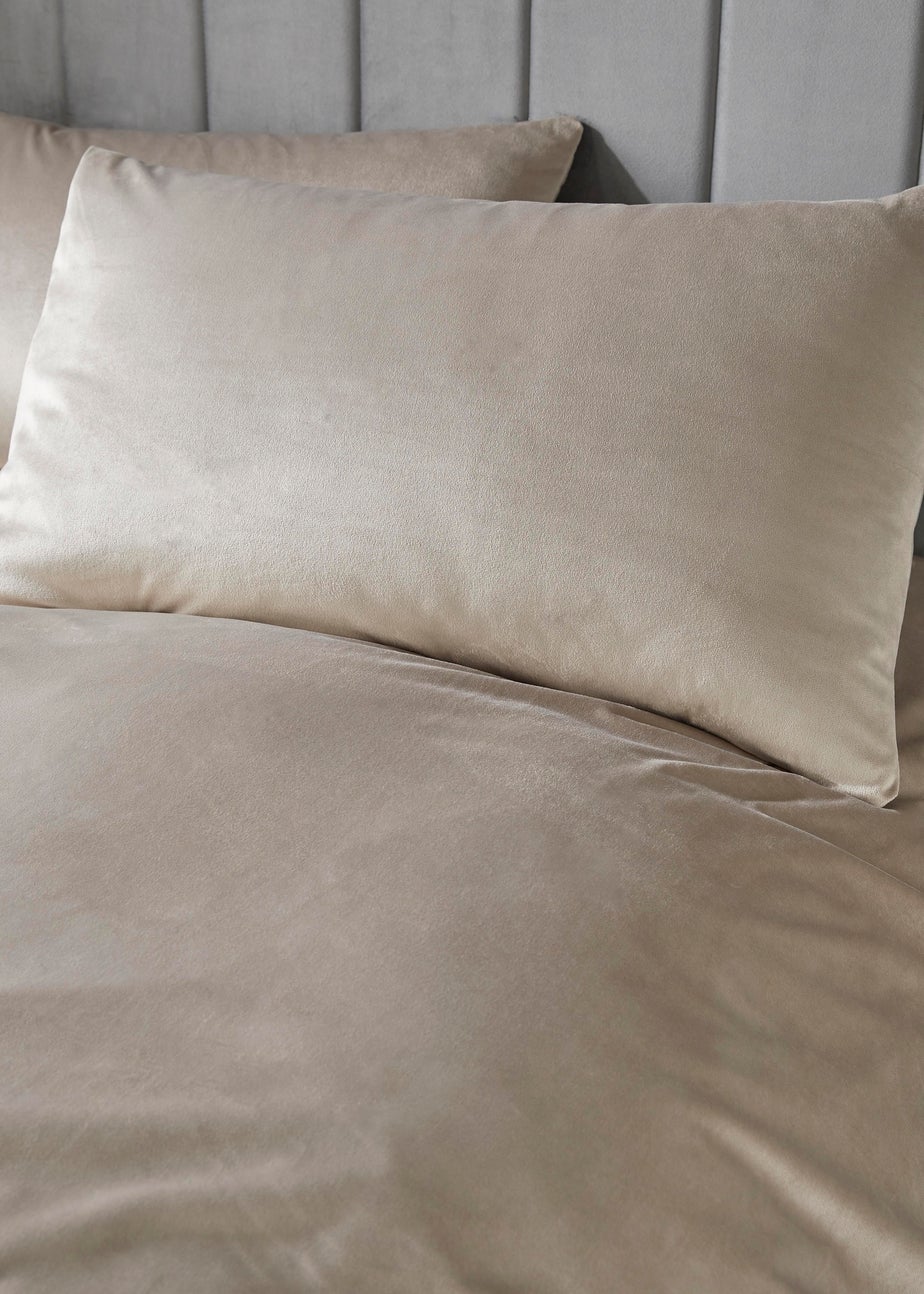 Laurence Llewelyn-Bowen Montrose Velvet Linen Duvet Cover Set