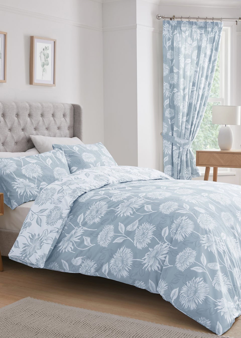 Dreams & Drapes Design Chrysanthemum Blue Duvet Cover Set
