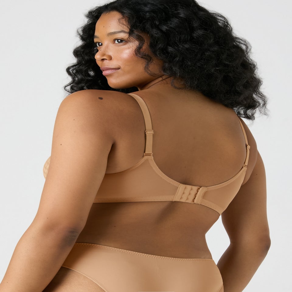 Nude DD+ Stretch Lace Bra