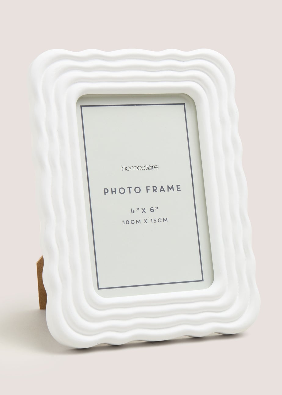 White Wavy Photo Frame (4inch x 6inch)