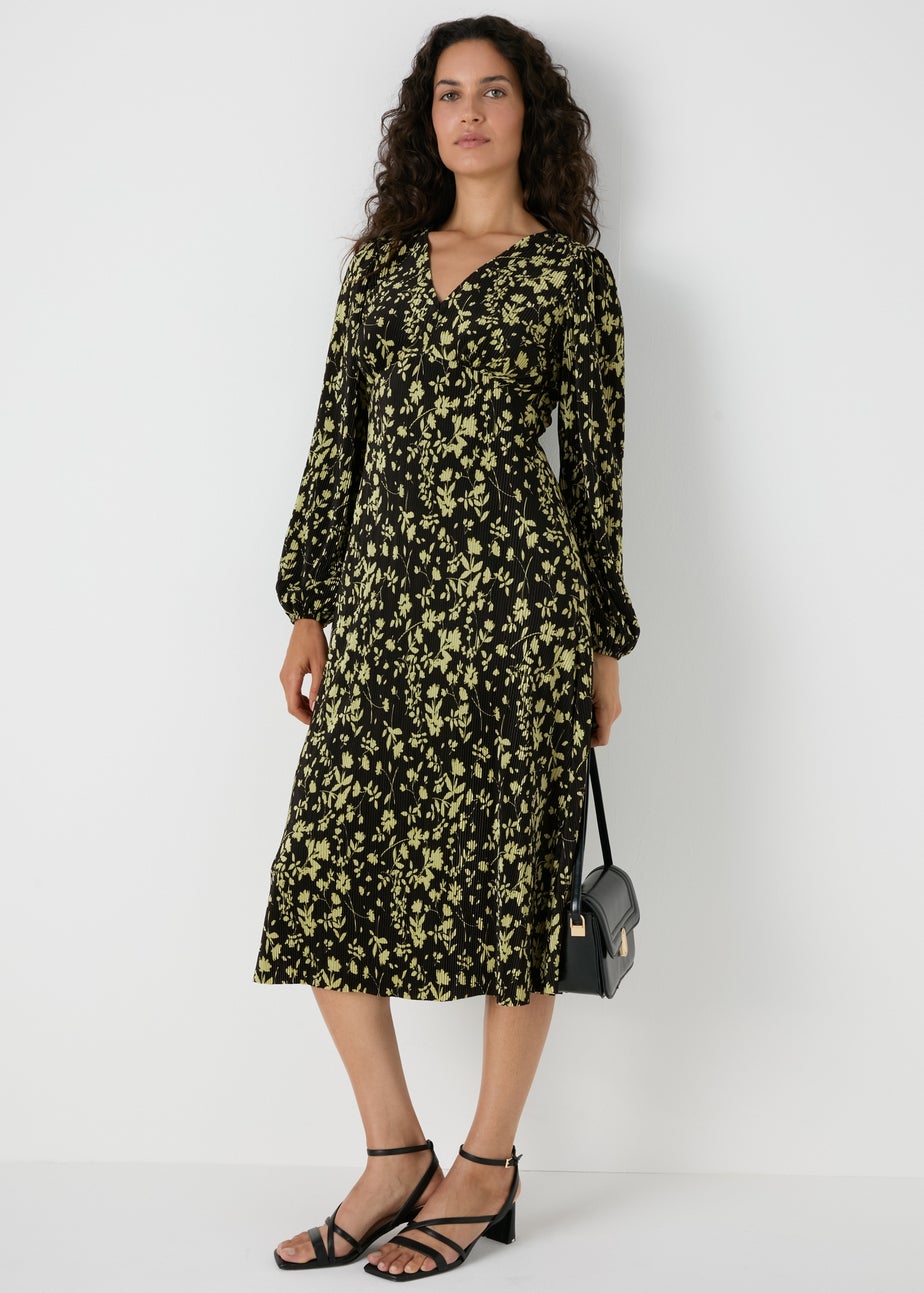 Et Vous Black Plisse Floral Midi Dress