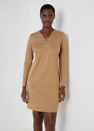 Et Vous Camel Knee Length Jersey Dress