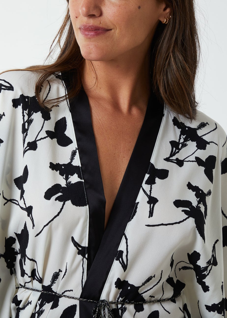 Blue Vanilla Cream Kimono Midi With Satin Bands