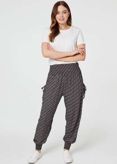 Izabel London Geo Print Pocket Detail Pants