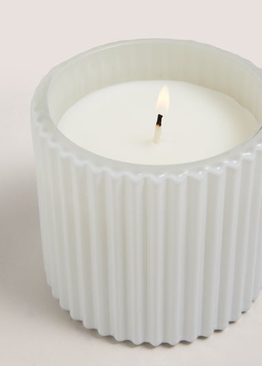 White Cedarwood & Amber Elegance Candle