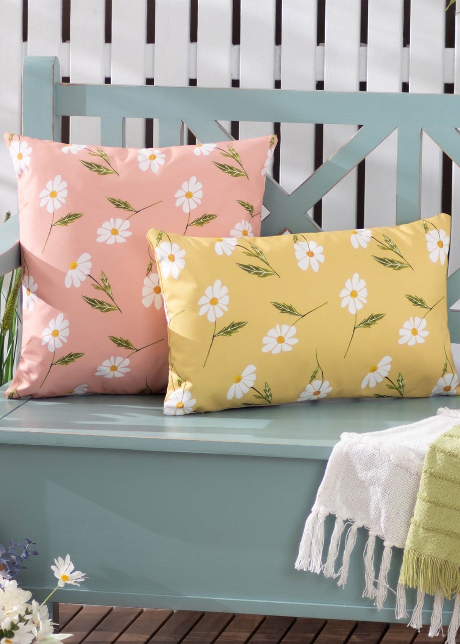 Wylder Nature Daisies Filled Outdoor Cushion (43cm x 43cm x 8cm)