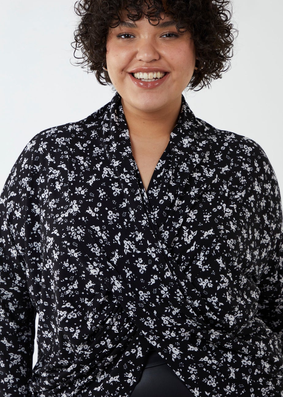 Blue Vanilla Black Curve Draped Dip Hem Top