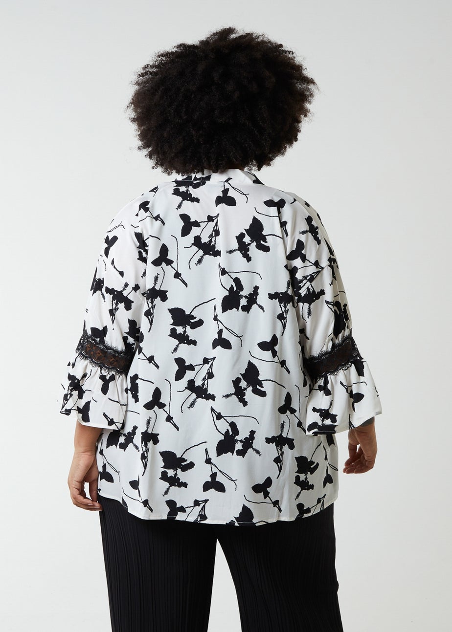 Blue Vanilla Ivory Curve Kimono Top With Lace At Sleeve