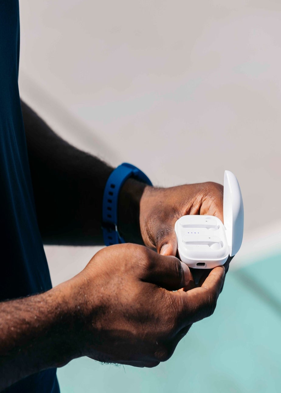 Reflex Active White LITE True Wireless Stereo Earbuds