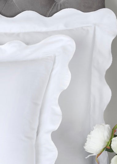 Appletree Boutique Scallop Edge White Duvet Cover Set