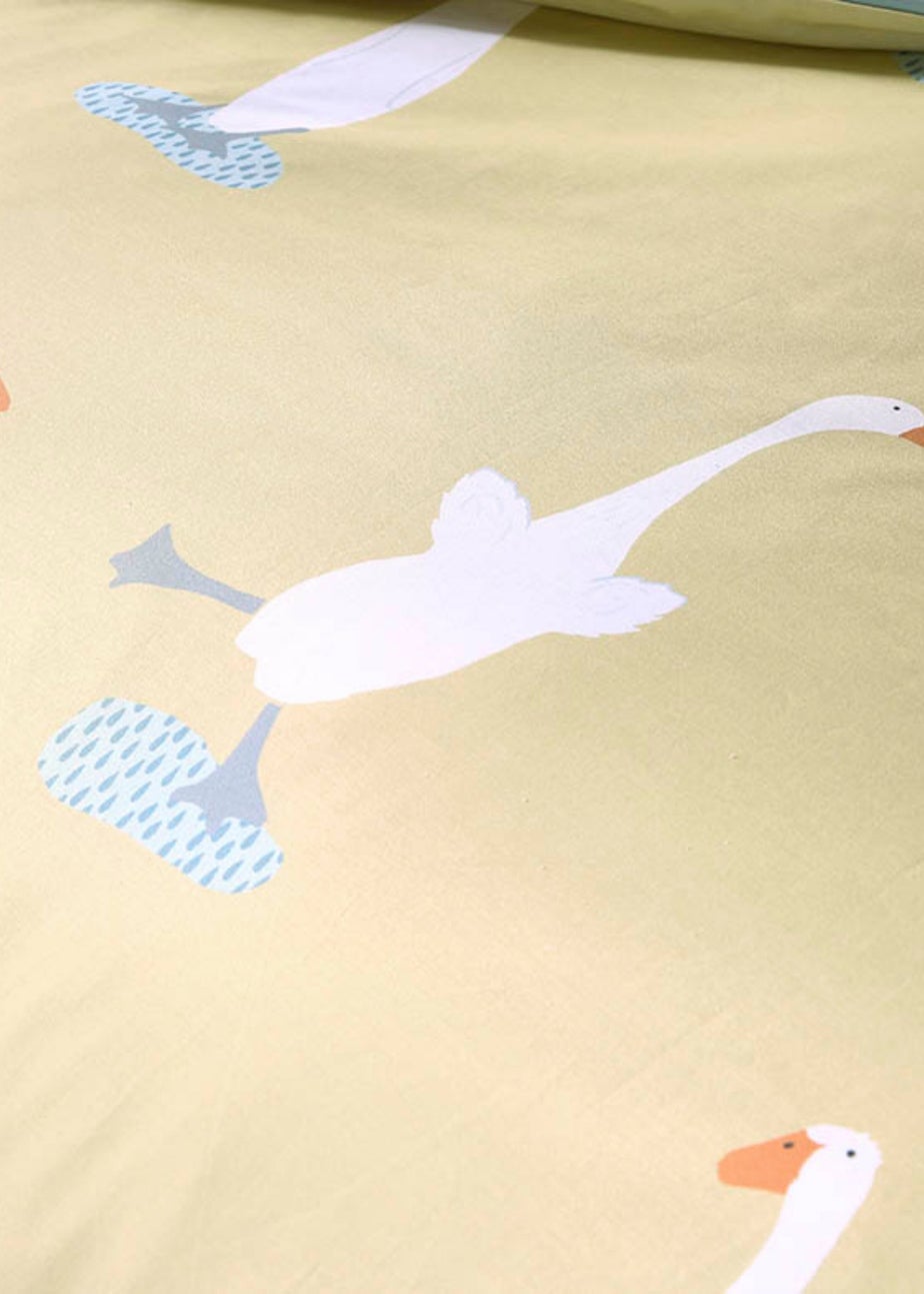 Fusion Puddles The Duck Reversible Yellow Duvet Cover Set