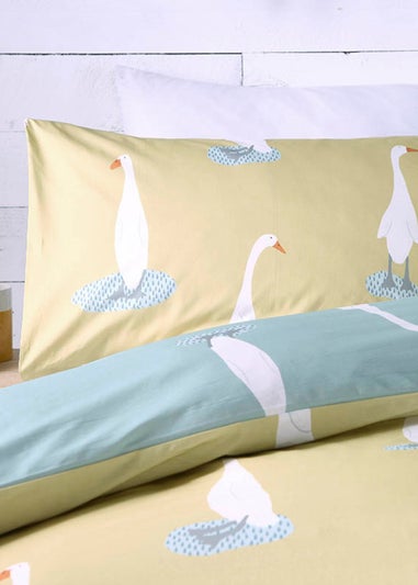 Fusion Puddles The Duck Reversible Yellow Duvet Cover Set