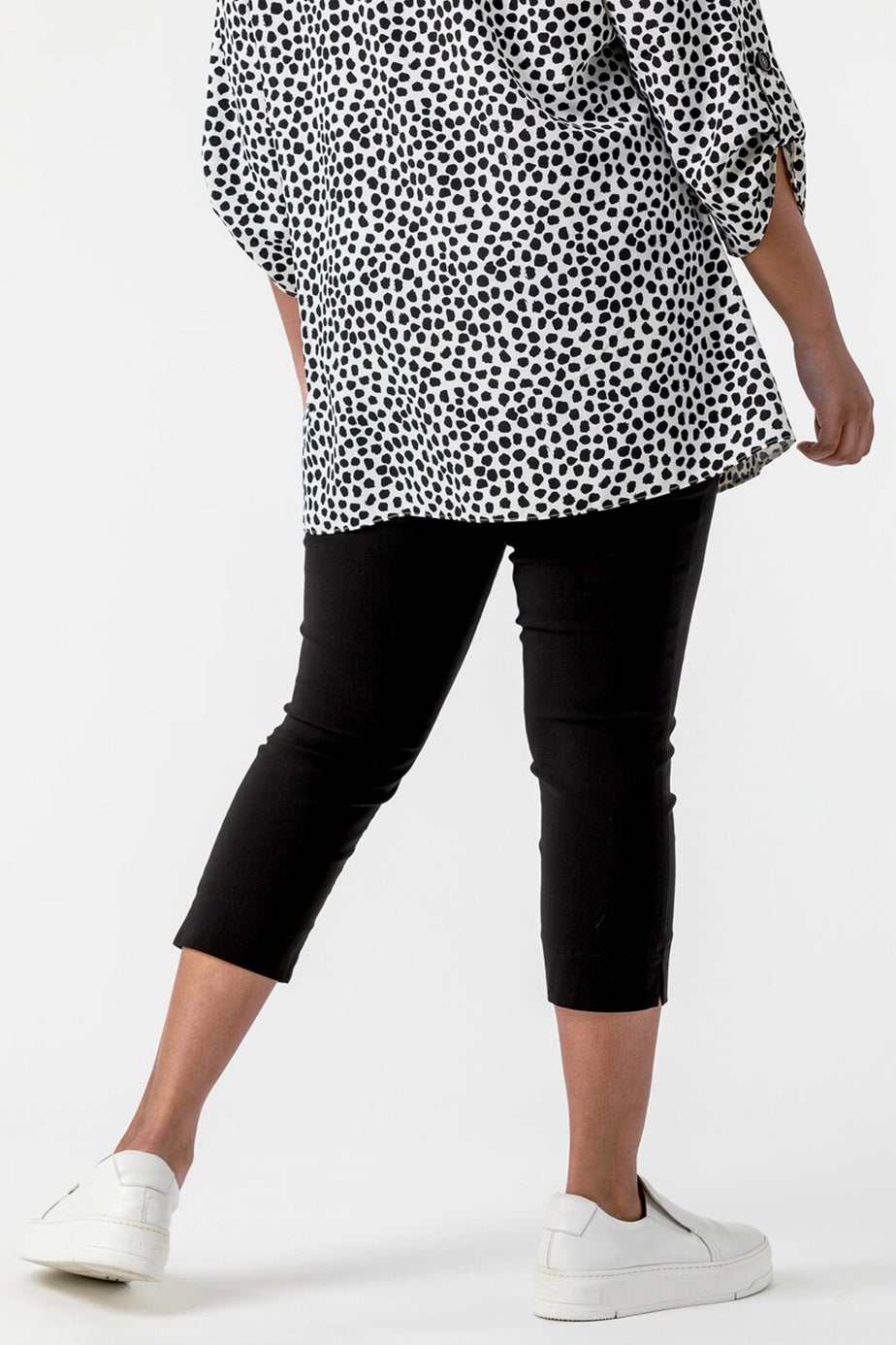 Roman Black Curve Cropped Stretch Trouser