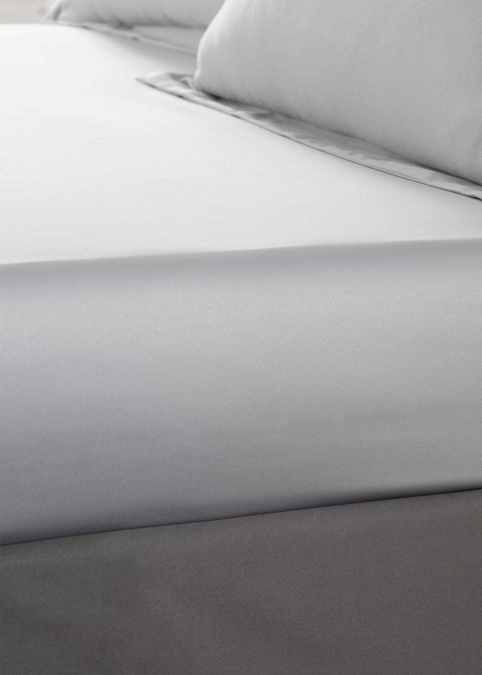 Catherine Lansfield Silky Soft Satin Fitted Sheet Silver