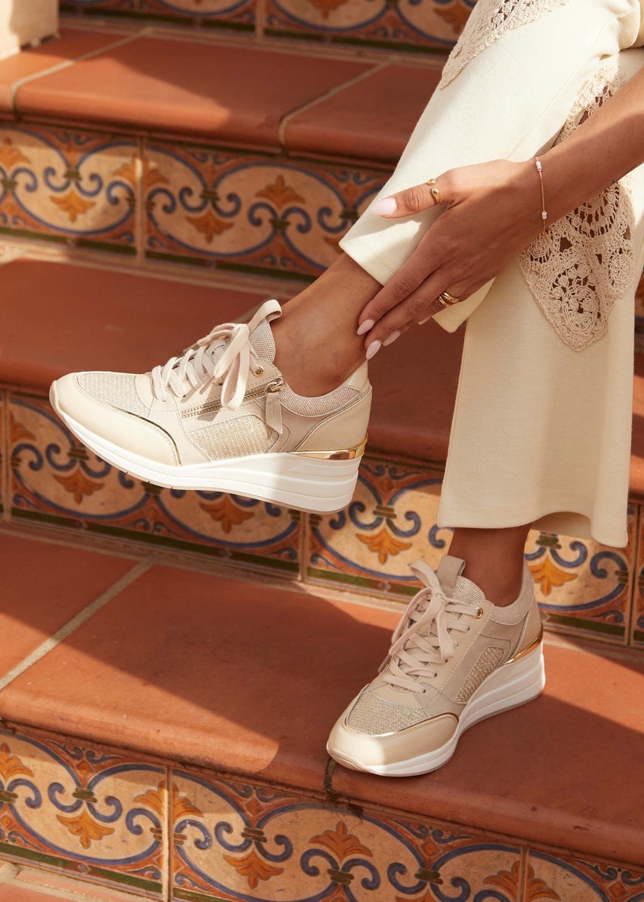 Linzi Everett Gold & Nude Wedged Trainers