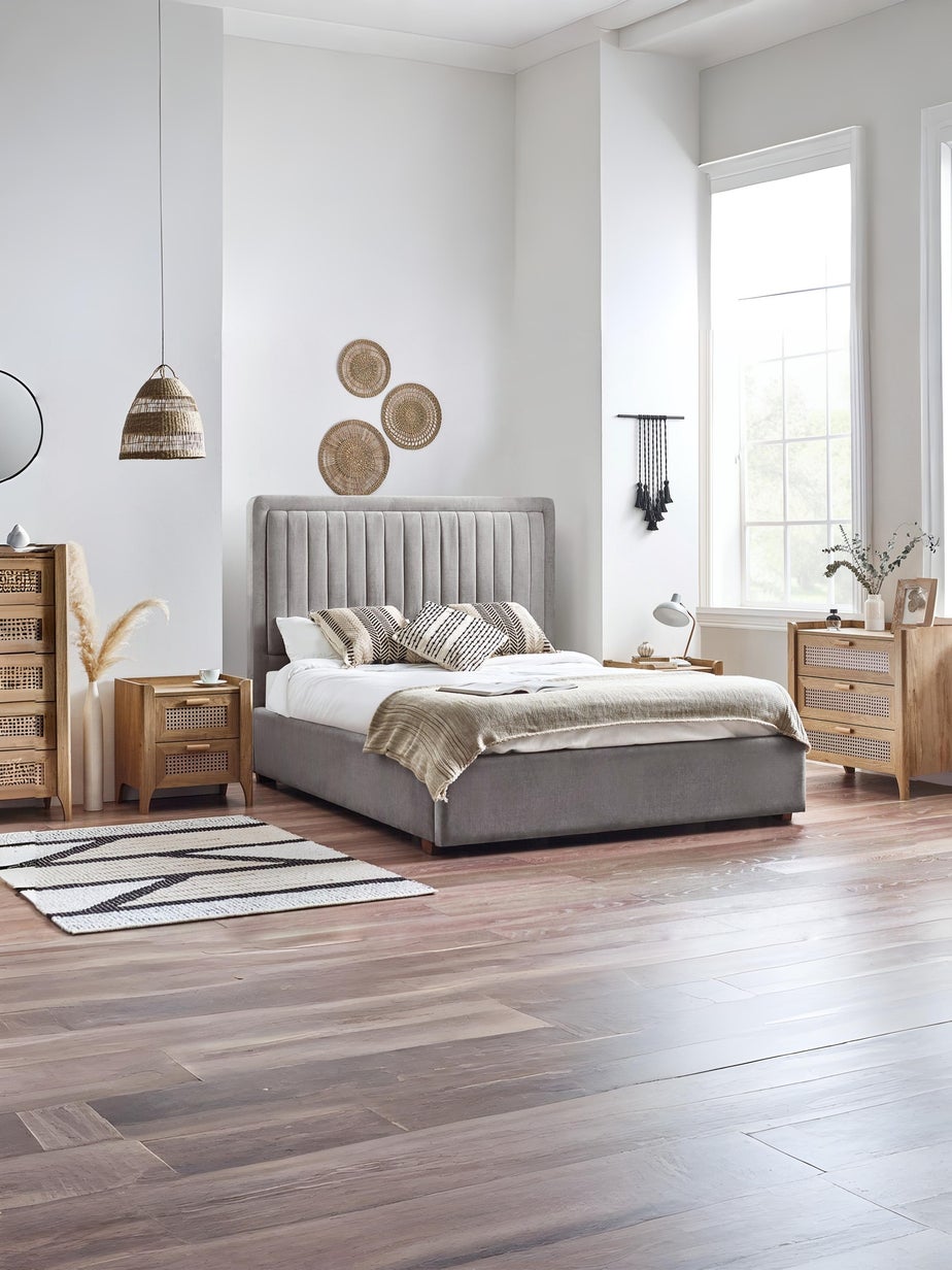 Julian Bowen Brown Sydney 6 Drawer Wide Chest (75 x 120 x 41cm)