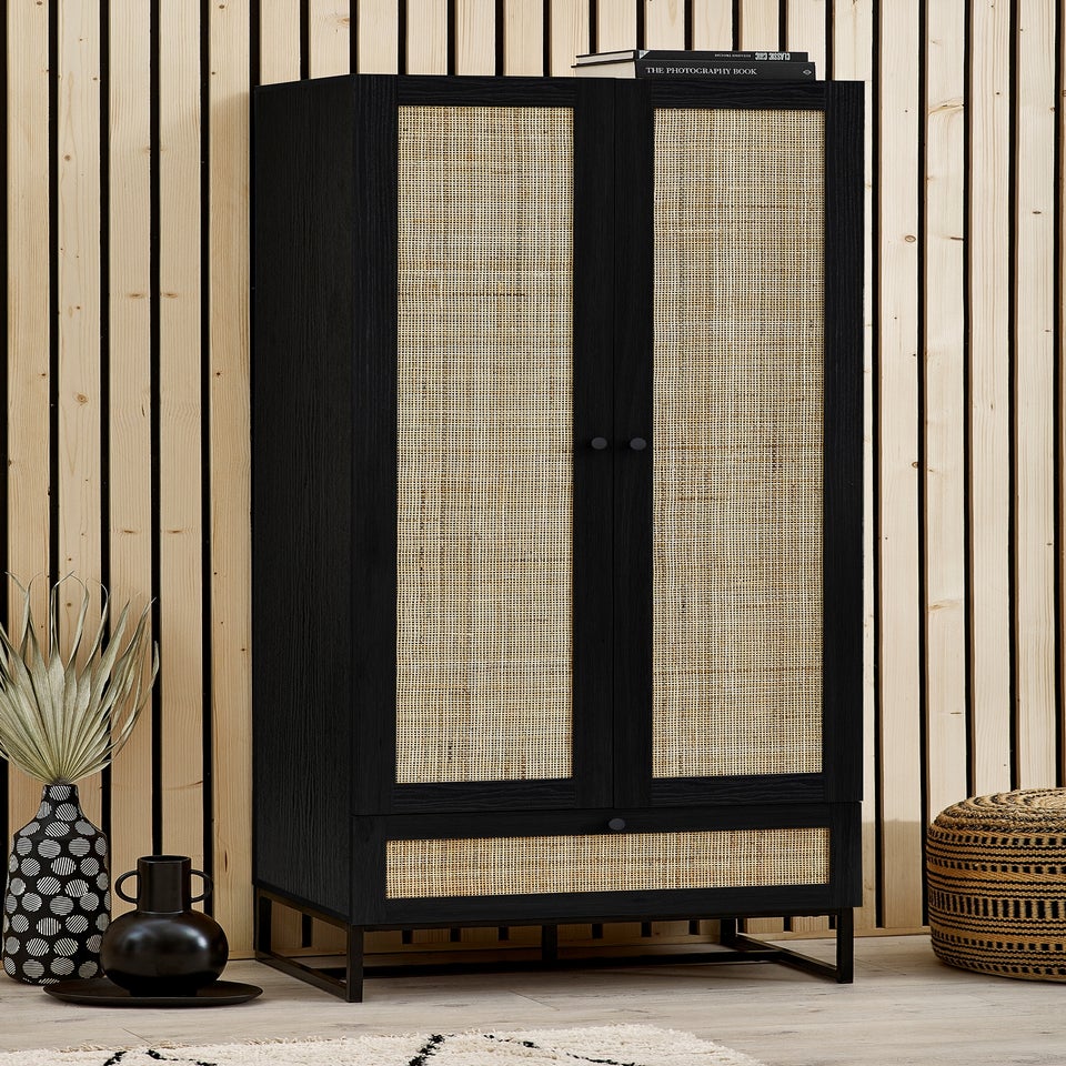 Julian Bowen Padstow Wardrobe in Black (190 x 80 x 56cm)