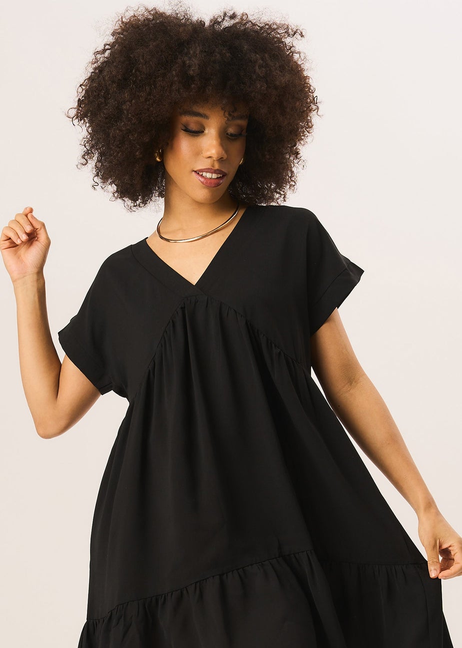 Gini London Black V-Neck Tiered Mini Smock Dress