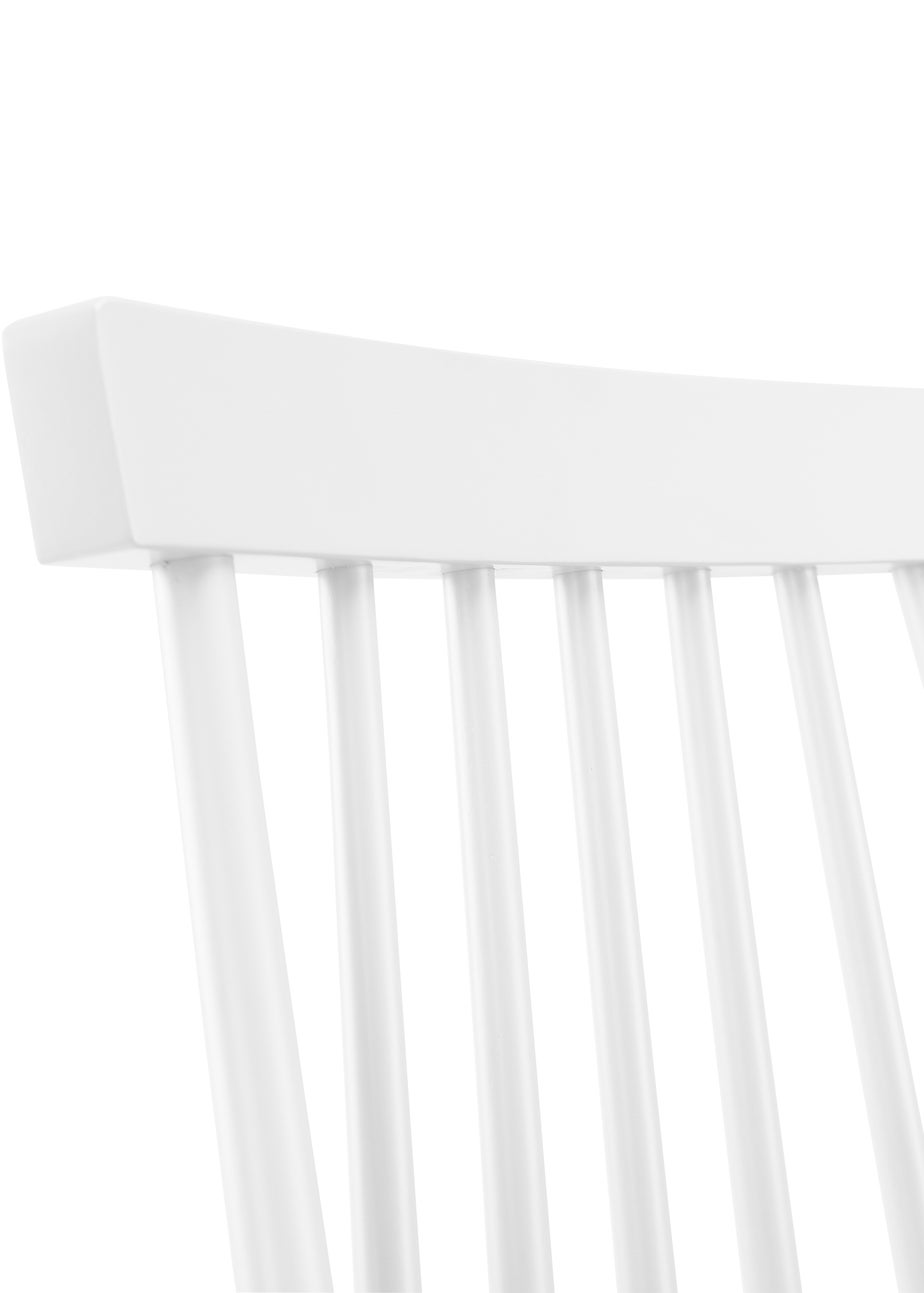 Julian Bowen White Spindle Back Dining Chairs Set of 2  (92.5 x 44 x 53cm)