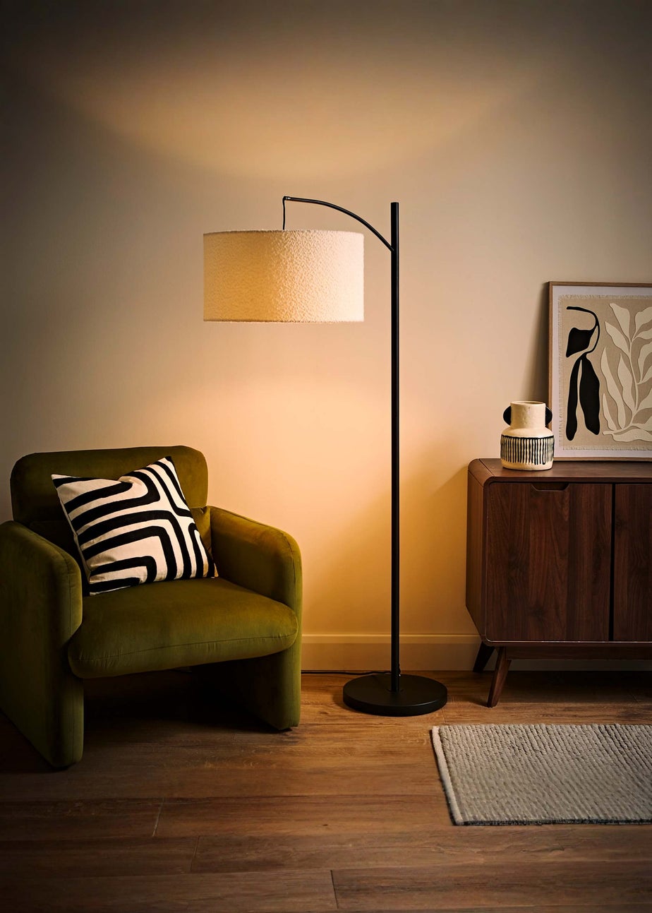 ValueLights Preto Cream Metal Floor Lamp Cream Boucle Shade (157cm x 33cm)