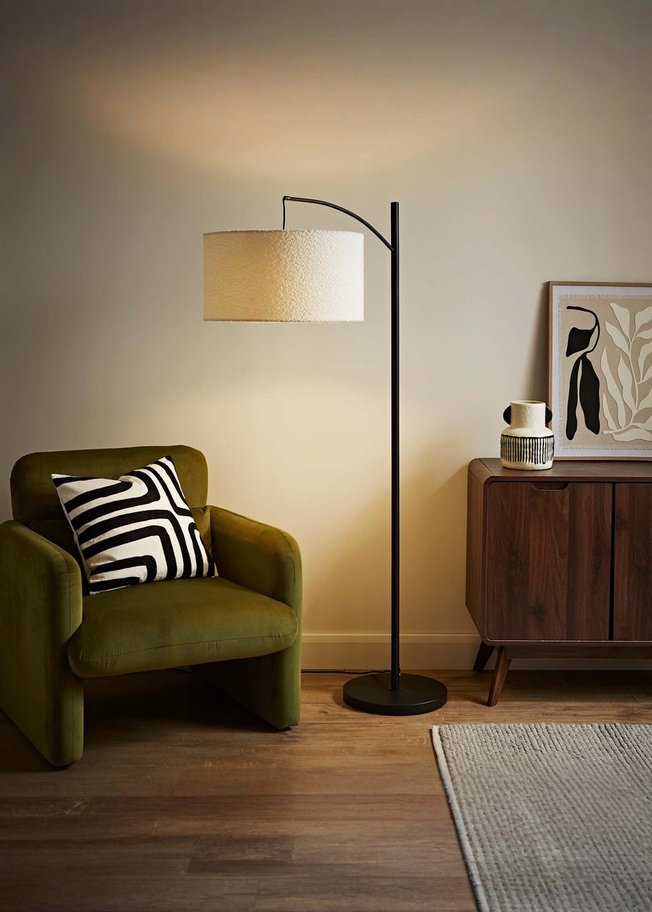 ValueLights Preto Cream Metal Floor Lamp Cream Boucle Shade (157cm x 33cm)