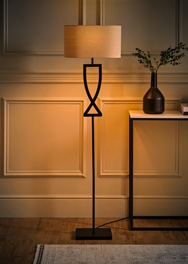 ValueLights Katniss Black Metal FLoor Lamp (145.5cm x 40cm x 25cm)