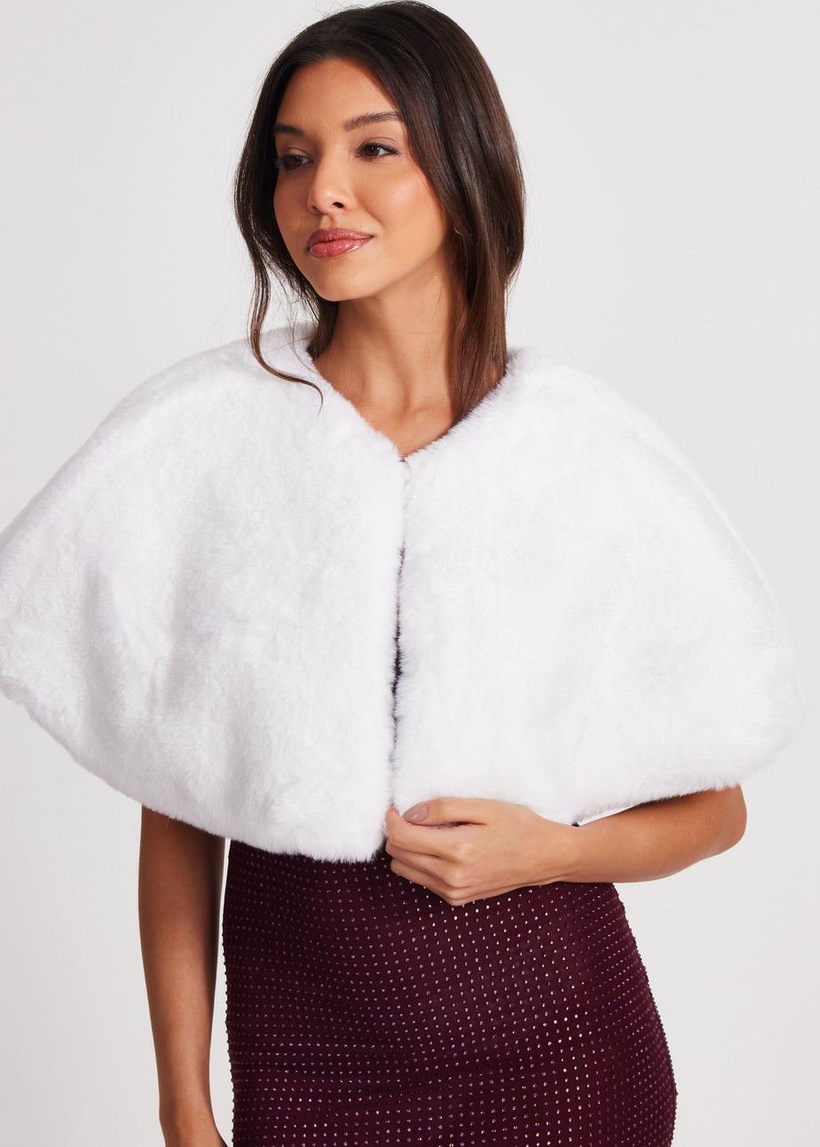 Quiz White Faux Fur Wrap