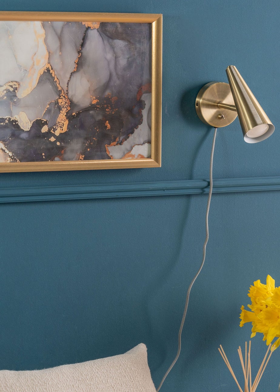 ValueLights Duke Antique Brass Cone Plug In Wall Light (21cm x 10cm x 17cm)