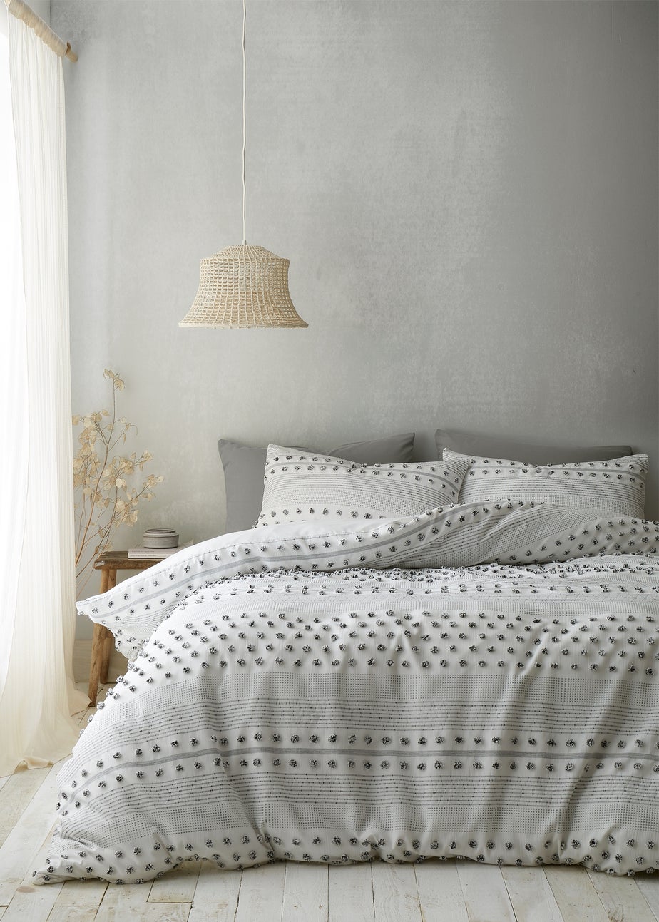 Pineapple Elephant Aisha Tufted Spot Duvet Cover Set