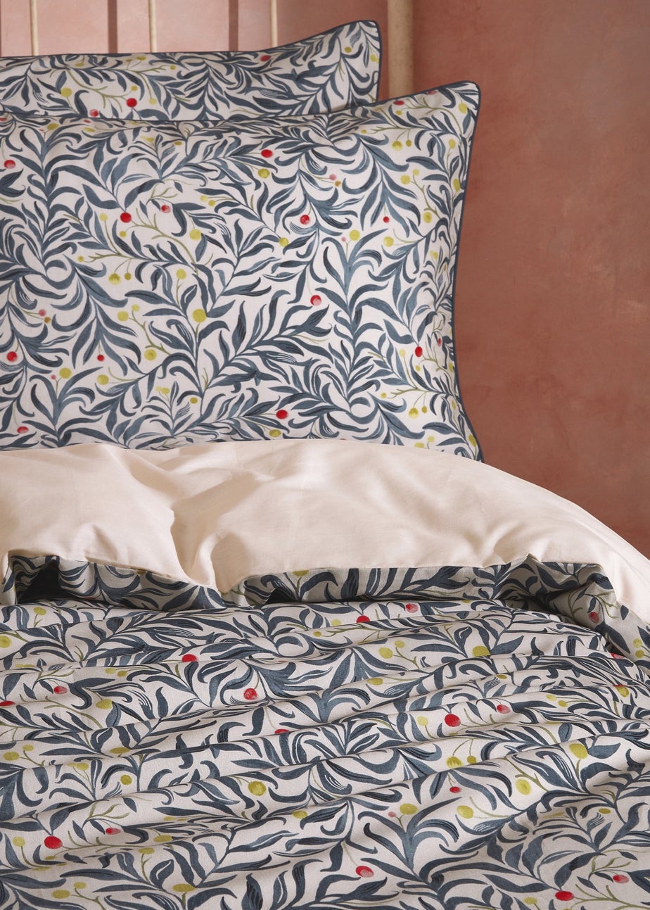 EW by Edinburgh Weavers Malory Floral Piped Duvet Cover Set