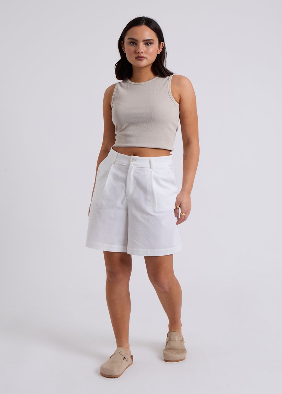 Urban Bliss White Linen Blend Short