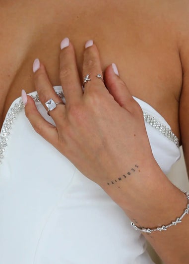 Say It With Silver Kiss Adjustable Ring