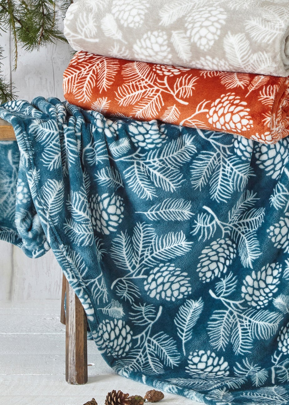 furn. Irwin Woodland Fleece Throw 140 x 180cm Stone