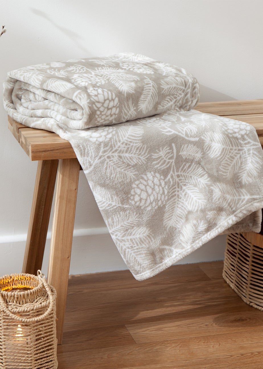 furn. Irwin Woodland Fleece Throw 140 x 180cm Stone