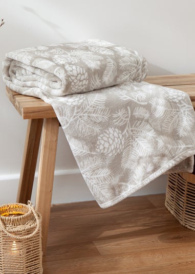 furn. Irwin Woodland Fleece Throw 140 x 180cm Stone