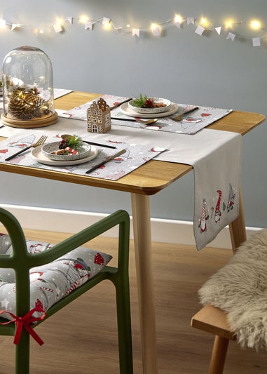 Catherine Lansfield Christmas Gnomes Embroidered Cotton Dining Table Runner (32x220 cm)