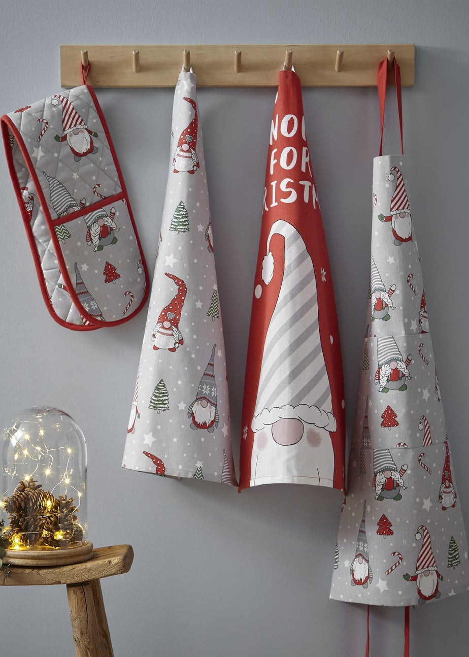 Catherine Lansfield Christmas Gnomes Cotton Adult Kitchen Apron (70x80 cm)