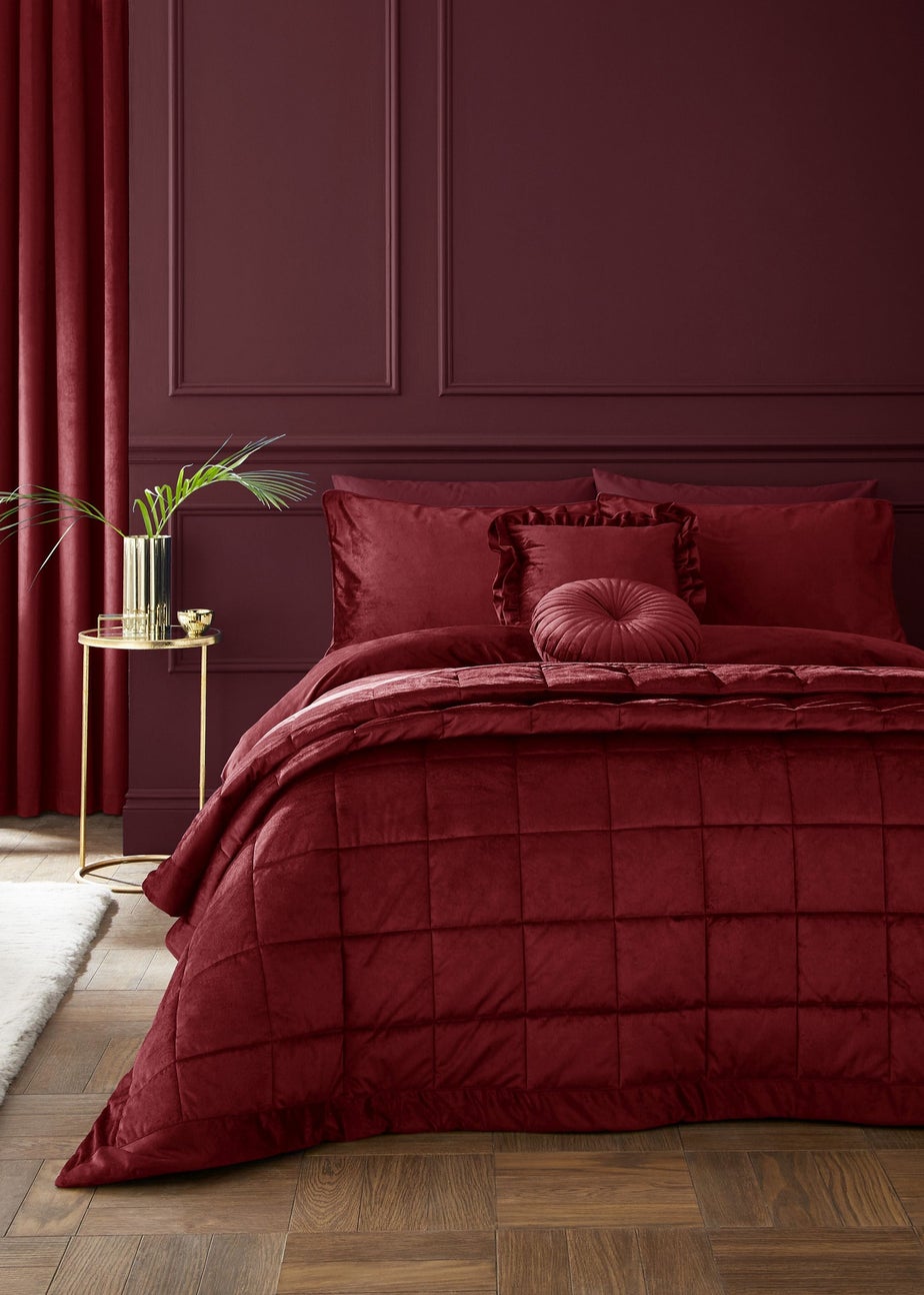 Catherine Lansfield Kingsley Soft Matt Velvet Duvet Cover Set Raspberry