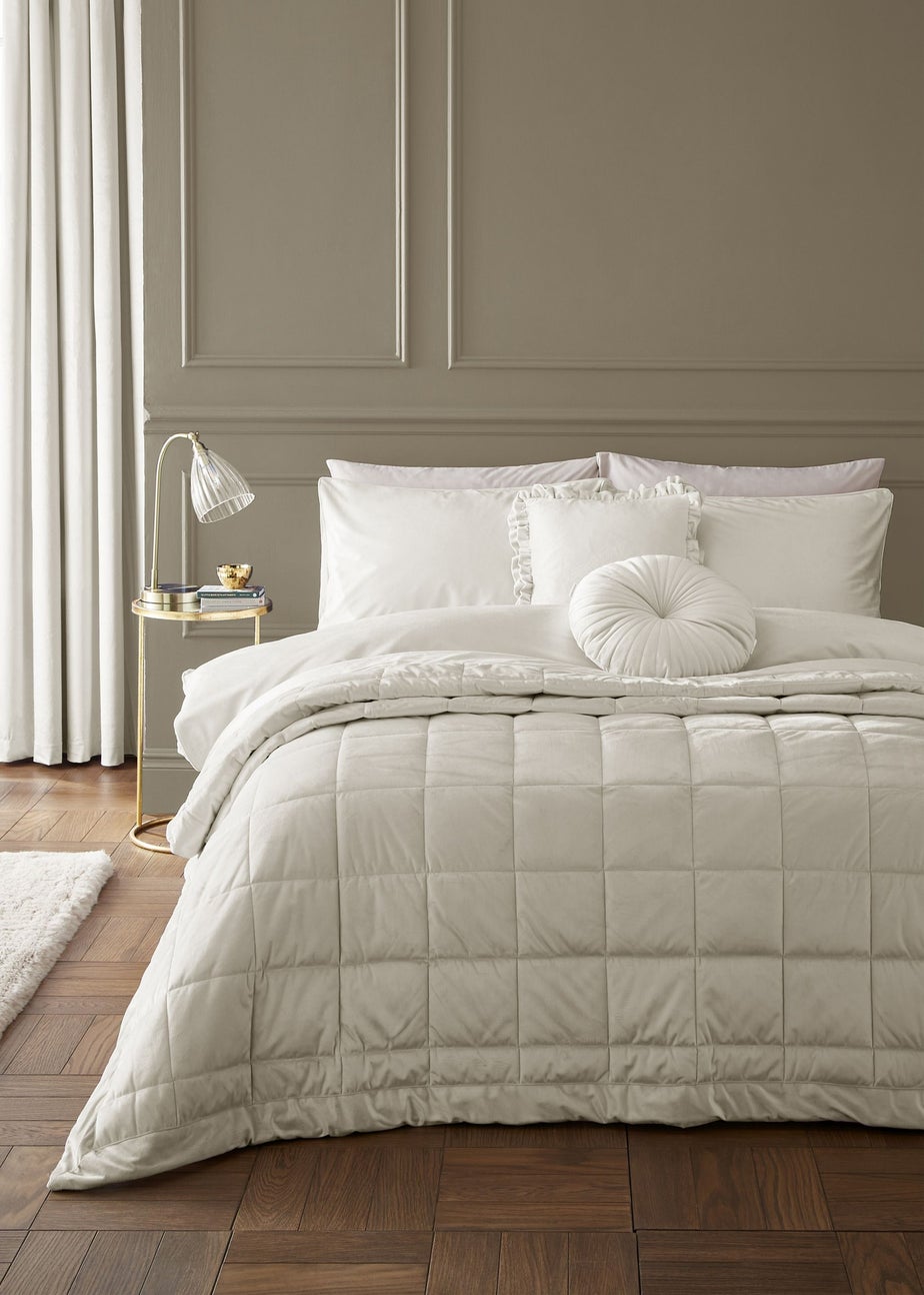 Catherine Lansfield Kingsley Soft Matt Velvet Double Duvet Cover Set Cream
