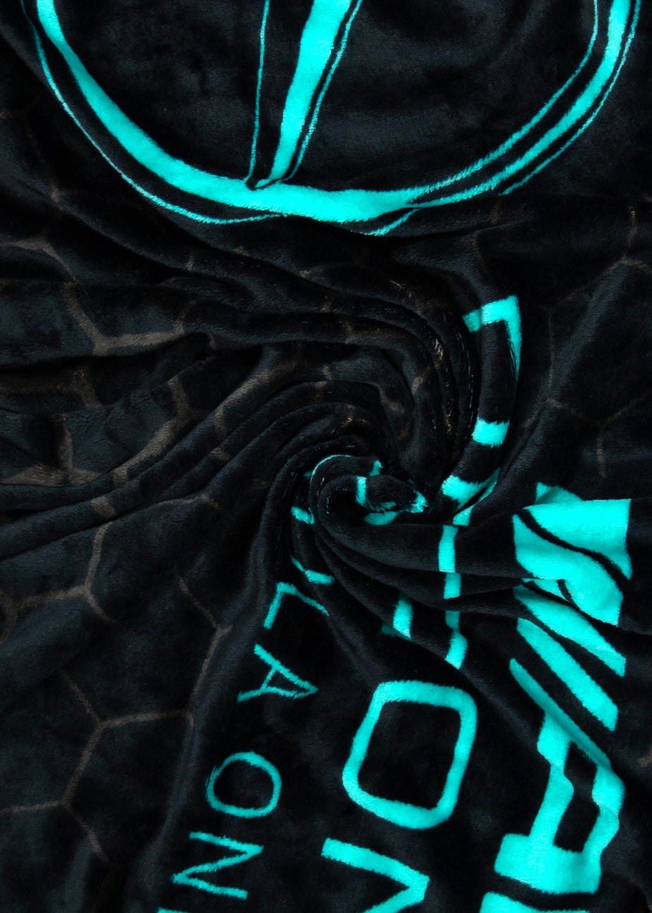 Mercedes Stealth Luxury Formula 1 Fleece Throw (100x 150cm)