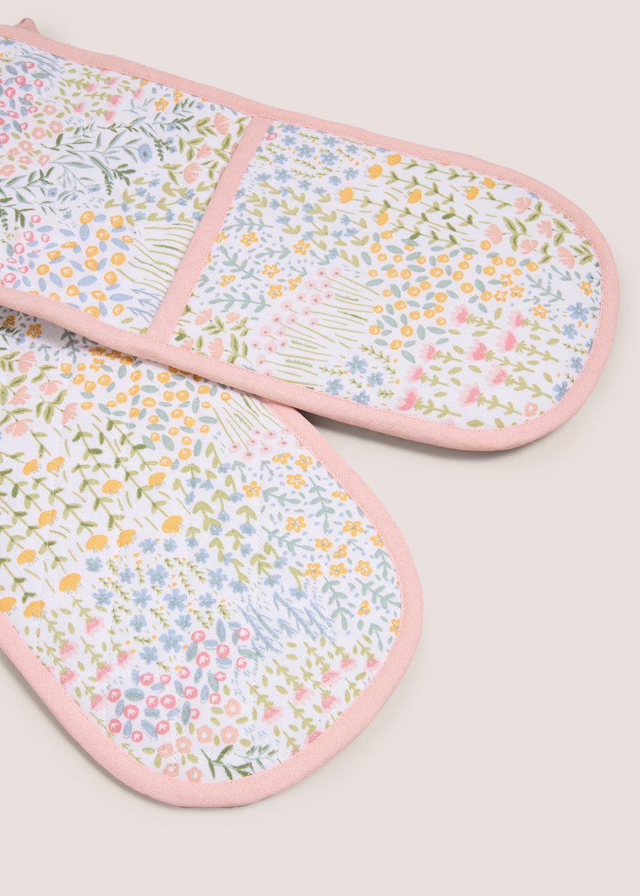 Blue Meadow Oven Gloves