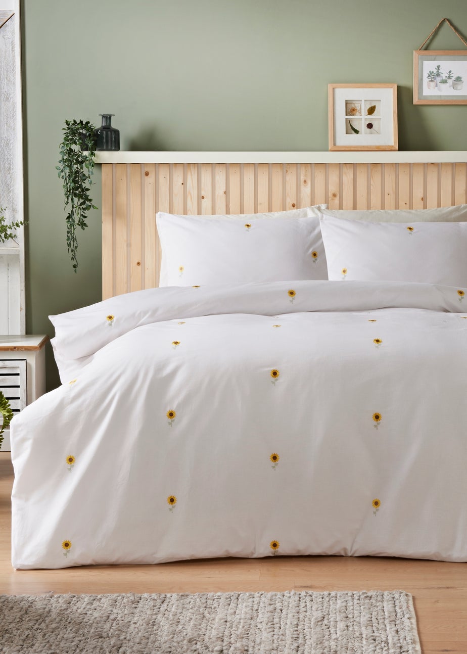 White Sunflower Embroidered Duvet Set