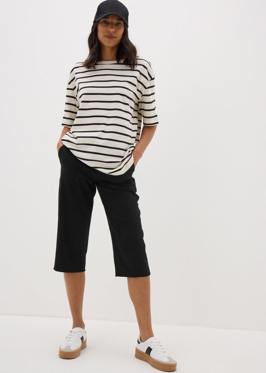 Black Cropped Trousers