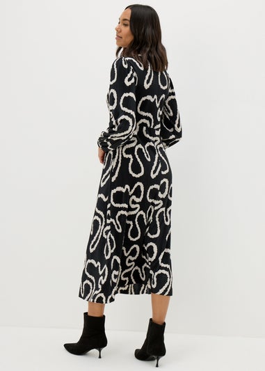 Et Vous Black Plisse Wiggle Print Midi Dress